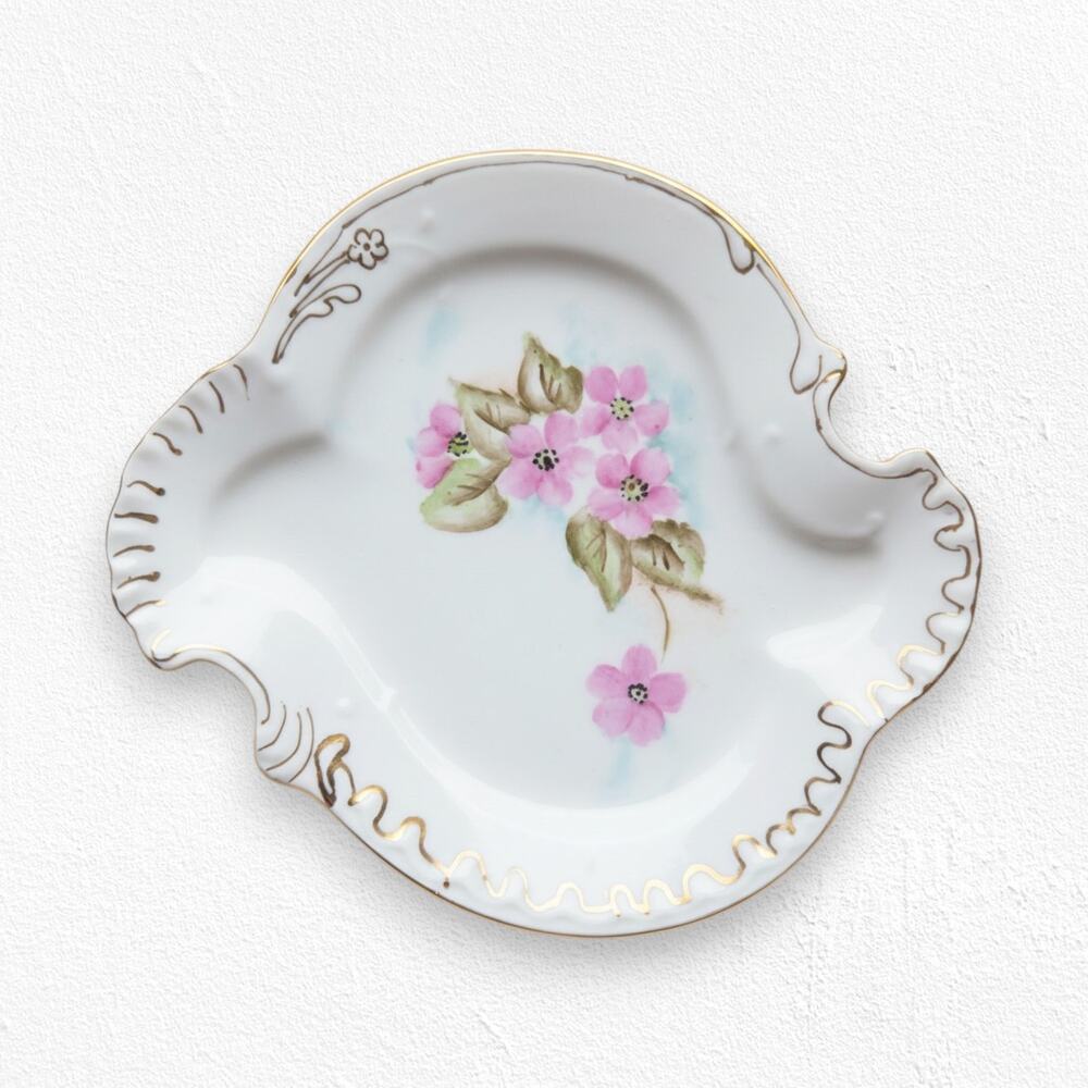 1940s Vintage Japan Porcelain Trinket Dish Hand-Painted Floral Gold Trim 6” x 5”